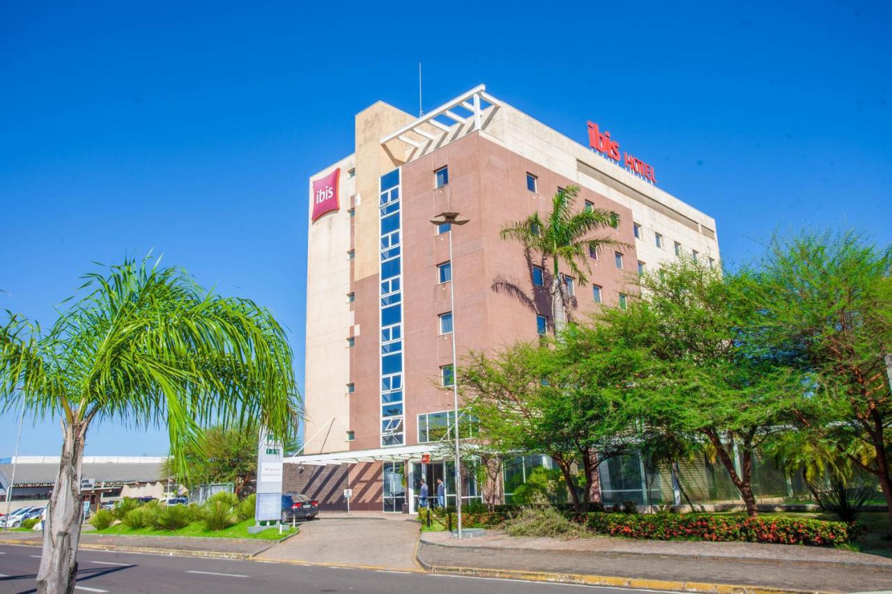 Hotel Ibis Lins Exteriör bild